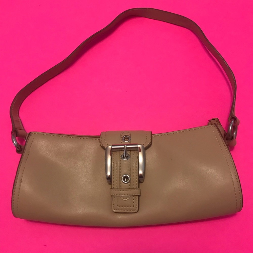 NINE WEST Tan w/Silver colored Hardware Purse!